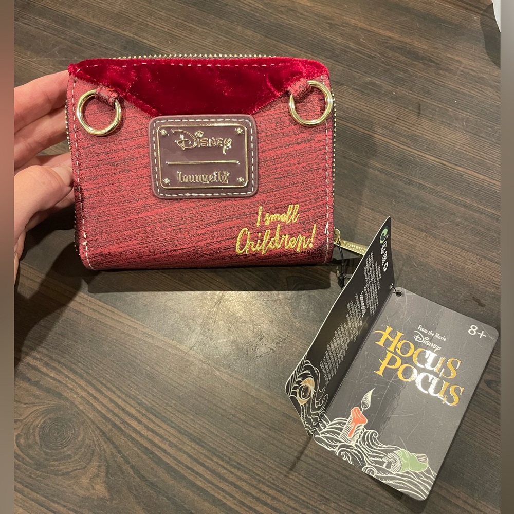NWT DISNEY LOUNGEFLY Hocus Pocus Halloween Mary Sanderson Burgundy Wallet
